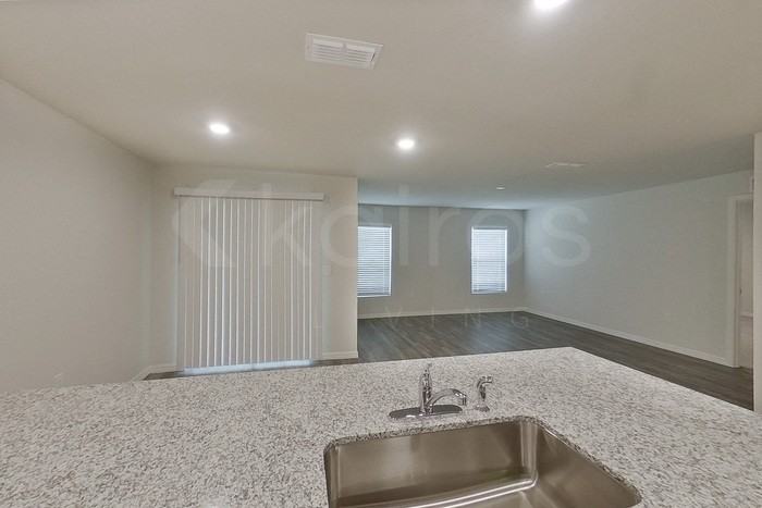 1190 South San Mateo Drive - Photo 6 of 20