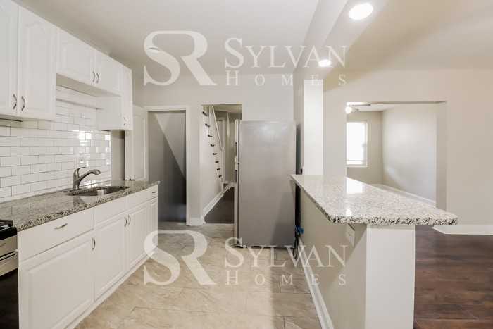 3544 Chesterfield Ave - Photo 6 of 15