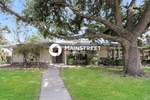 featured image of 1608 Cloisters Way