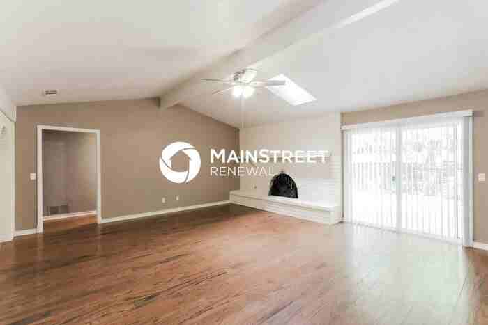 1608 Cloisters Way - Photo 5 of 16