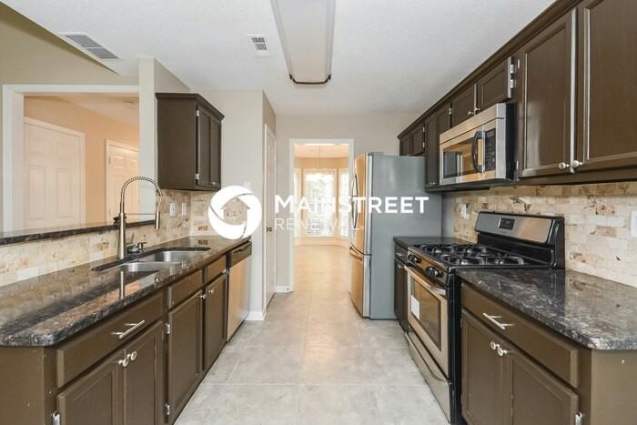 2970 Binghampton Ln - Photo 5 of 15