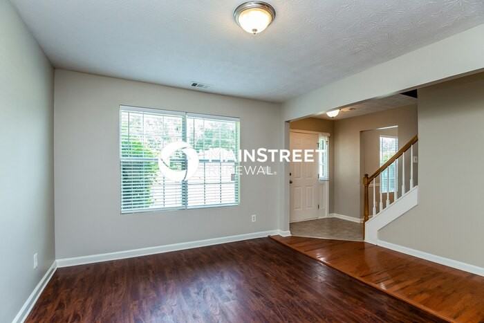 1305 Sandybrook Court - Photo 4 of 22