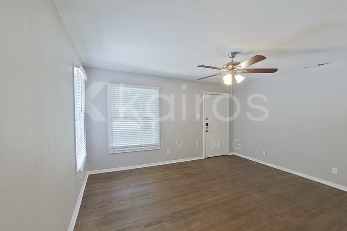 508 W 8th St - Photo 2 of 18