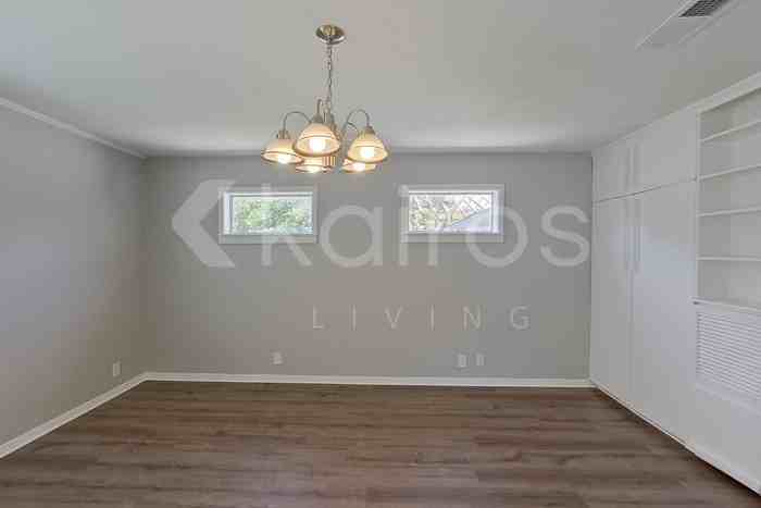 508 W 8th St - Photo 7 of 18