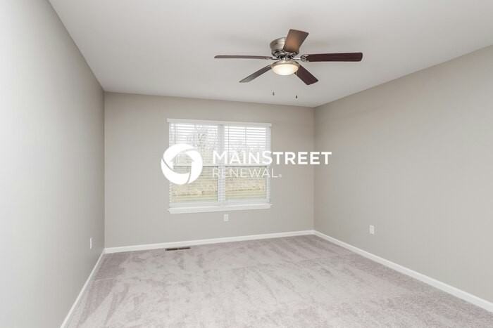 2070 S Sarah Dr - Photo 6 of 17