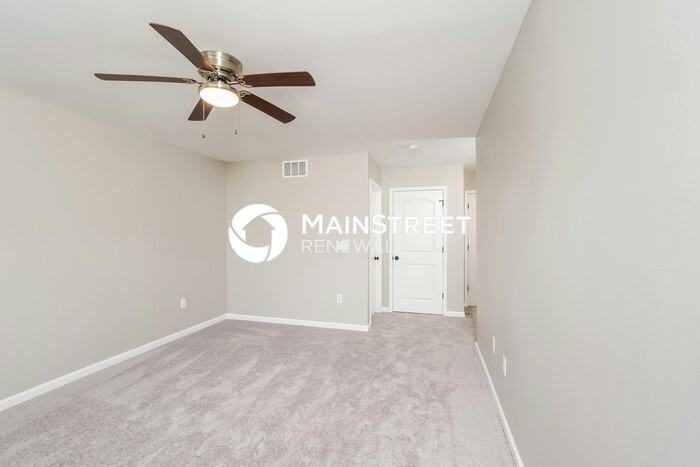 2070 S Sarah Dr - Photo 7 of 17