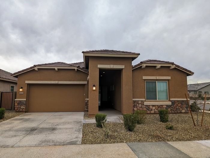 16431 W Charlotte Dr - Photo 2 of 32