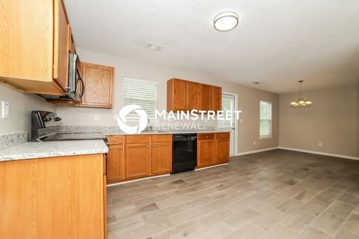 515 Abercorn Court - Photo 5 of 17