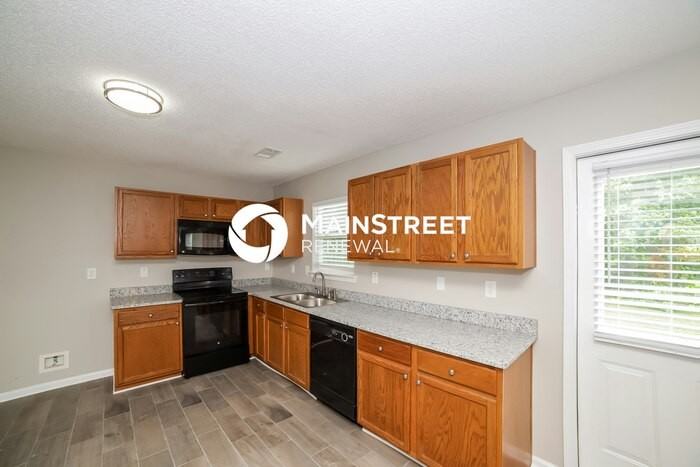 515 Abercorn Court - Photo 6 of 17