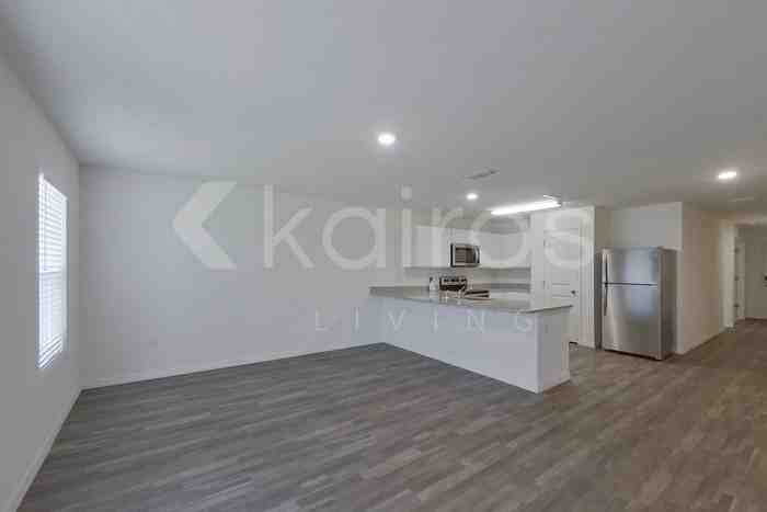 150 Snedeker Street - Photo 5 of 23