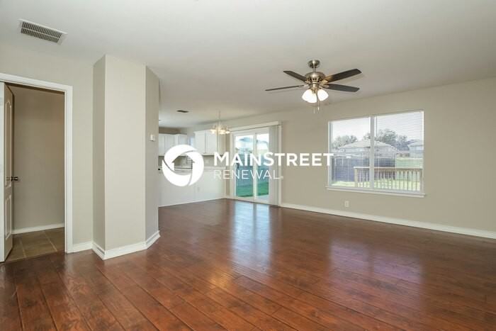 3927 Nuttall Oak Dr - Photo 5 of 17