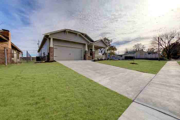 1307 North Boston Place - Photo 4 of 31