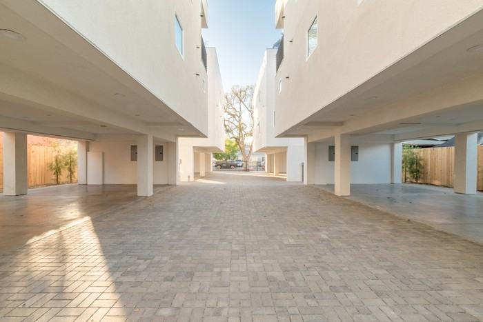 5248 Cleon Ave #5248 - Photo 5 of 48