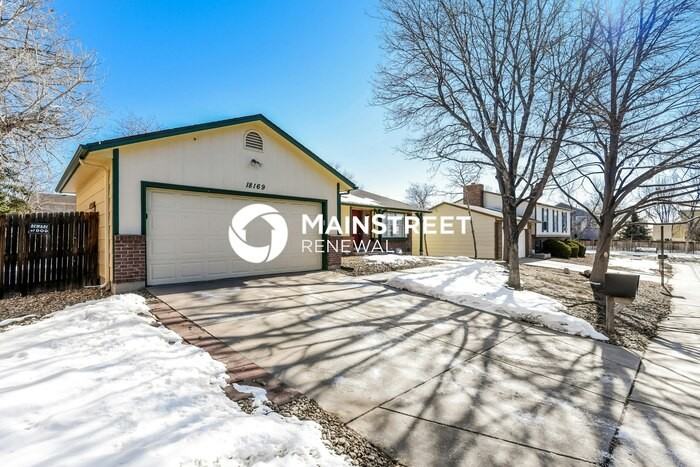 18169 East Asbury Drive - Photo 2 of 19