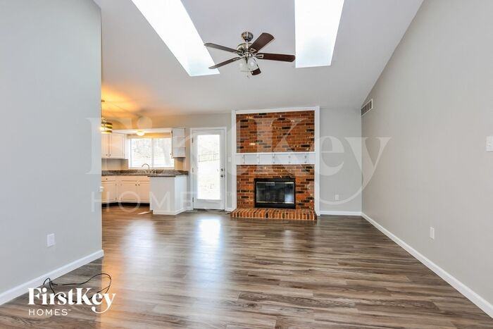 16609 Green Pines Dr - Photo 2 of 15