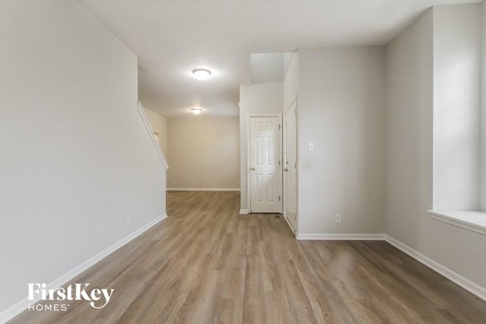 3639 Homestead Cir E - Photo 3 of 15