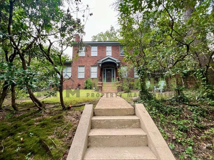 2501 Blossom St - Photo 3 of 50