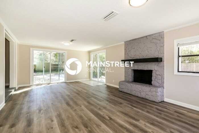 1220 Arbor Cir - Photo 4 of 16