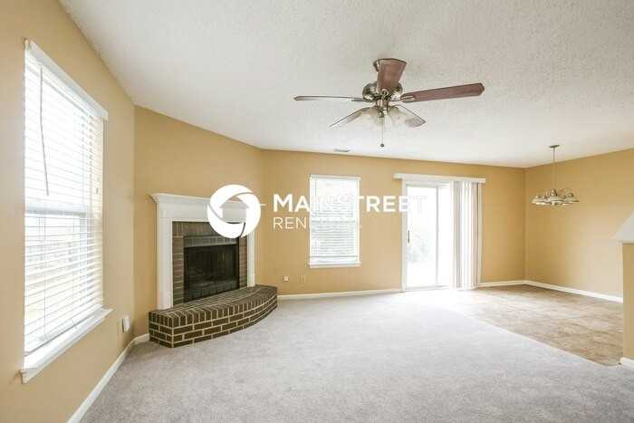 1180 Odell Ln - Photo 3 of 17