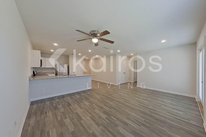 55 Cora Rd - Photo 7 of 27