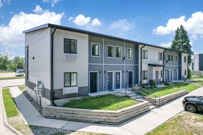 2249 Sw 9th St #6 - Photo 3 of 16