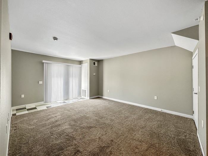 2249 Sw 9th St #6 - Photo 4 of 16