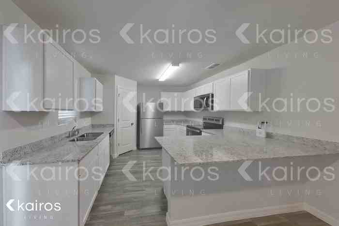 1787 Lawn Ave - Photo 7 of 22