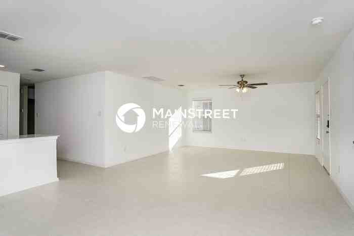 5641 Rockrose Ln - Photo 4 of 16