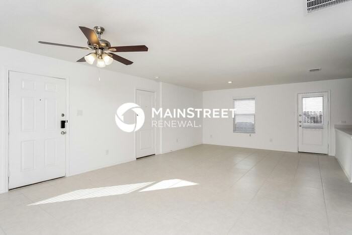 5641 Rockrose Ln - Photo 5 of 16