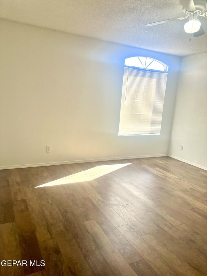 3305 Mike Godwin Drive - Photo 7 of 15