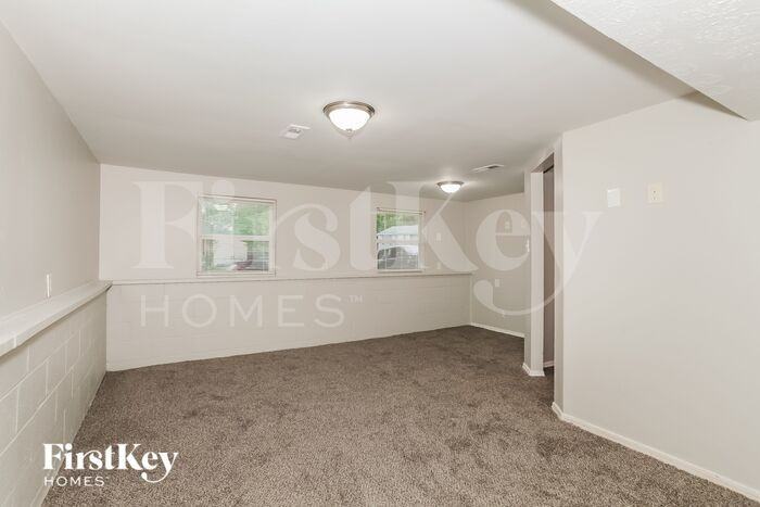 10282 Chippenham Ct - Photo 3 of 16