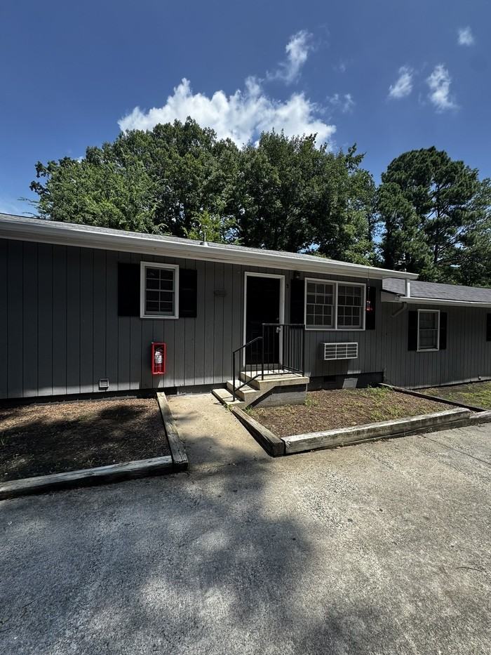 1011 Morreene Rd #03 - Photo 2 of 20