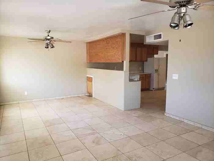 841 E Cinnabar Ave - Photo 5 of 9