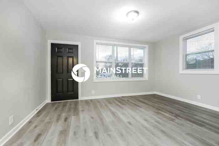 768 Rowan Dr - Photo 3 of 16