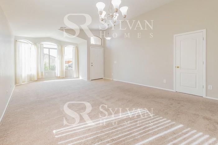 40422 W Novak Ln - Photo 4 of 15