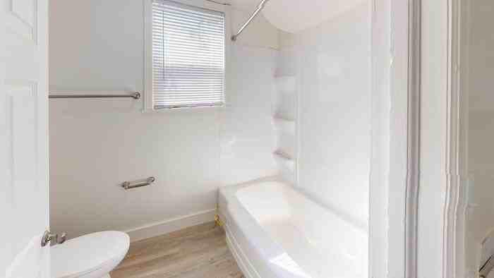 623 N 18th St #4 - Photo 2 of 8