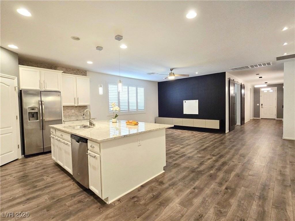 6233 Canterbury Field Rd - Photo 4 of 35