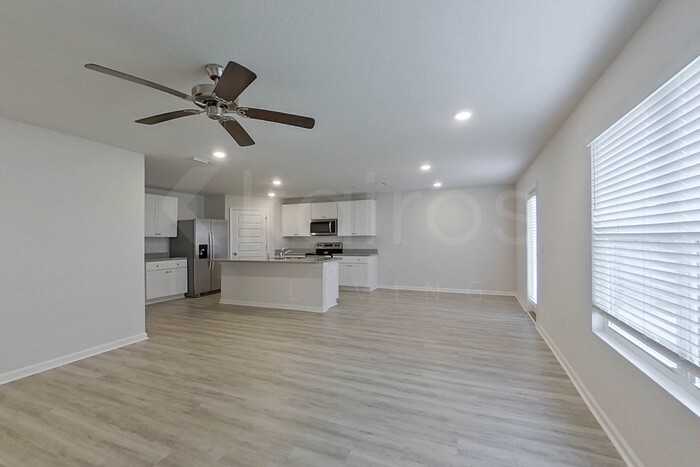 412 Monarch Ln - Photo 5 of 25