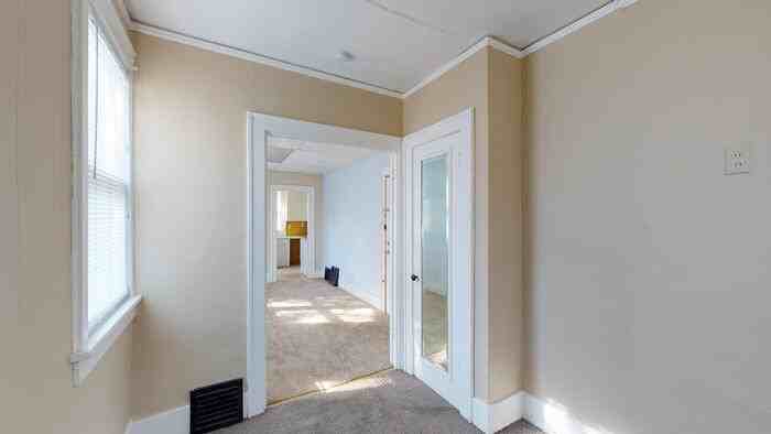 413 W Thayer Ave #1 - Photo 4 of 7