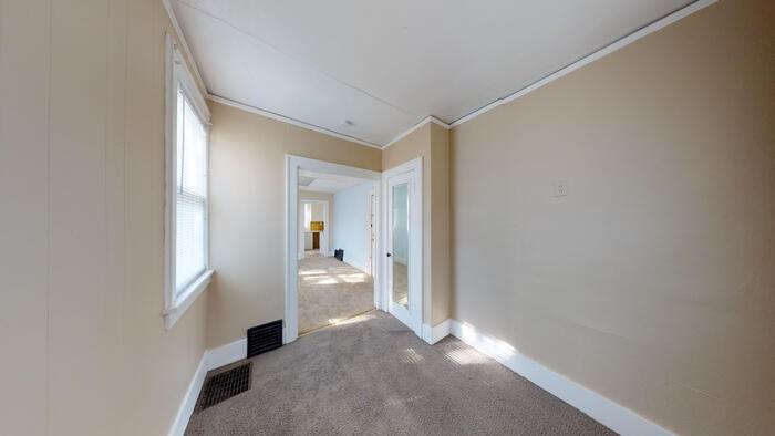 413 W Thayer Ave #1 - Photo 5 of 7