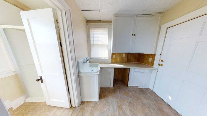 413 W Thayer Ave #1 - Photo 6 of 7