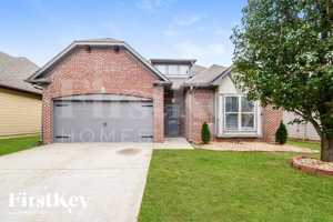 featured image of 2216 Spaulding Pl