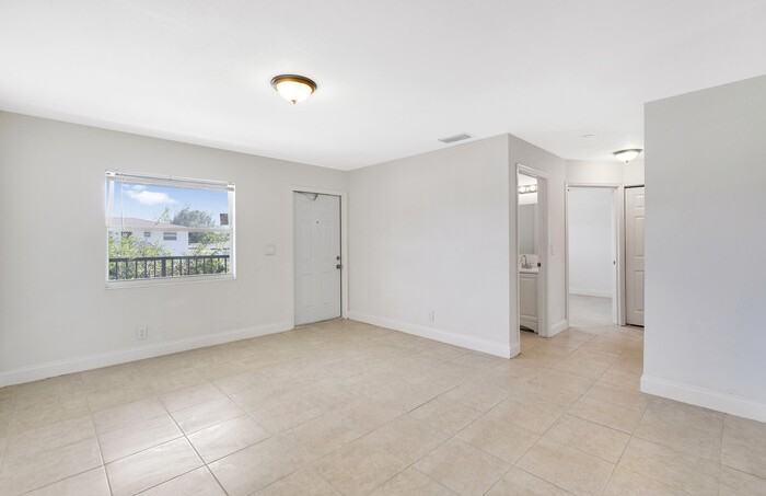 3237 Avenue J #Q - Photo 6 of 11