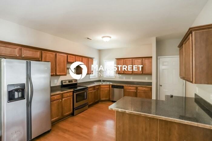 1299 Vonda Ln Sw - Photo 4 of 18