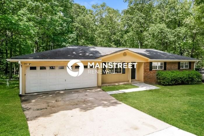 5141 Oakdale Ct - Photo 4 of 17