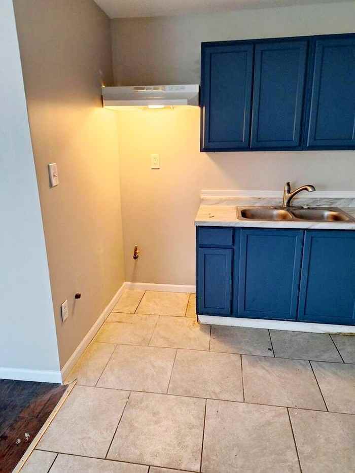 2561 East 23rd Avenue - Photo 6 of 14