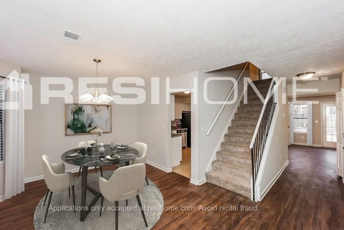 6554 River Glen Dr - Photo 4 of 19