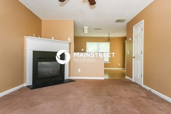 203 London Dr - Photo 2 of 17