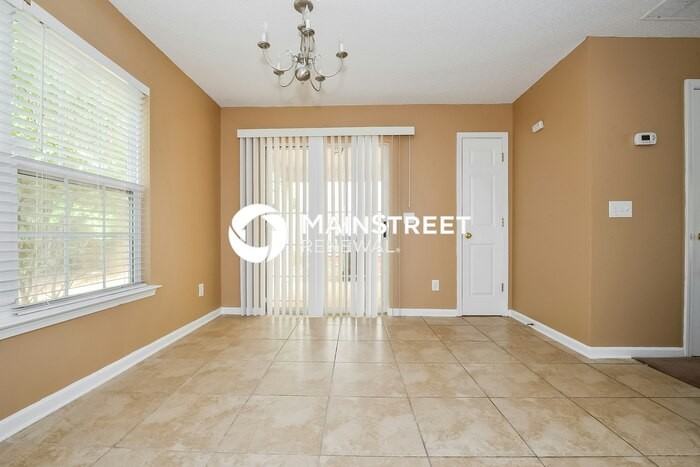 203 London Dr - Photo 4 of 17