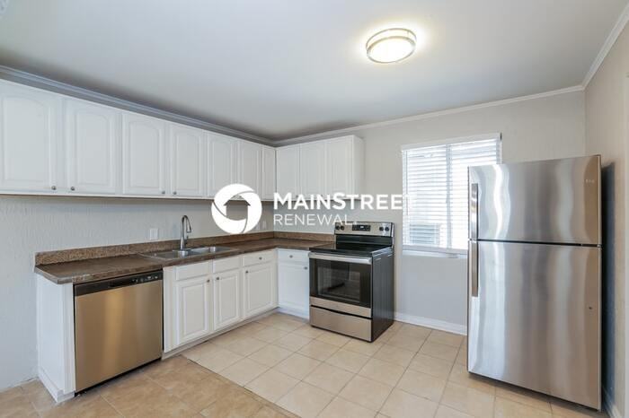 608 W Mission Ln - Photo 6 of 15